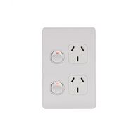 Flat Cat -u00a0Power Point Switched Vertical 2 Gang 10A 250V  Matt White x5 - FLPPV2GMW