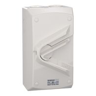 Weathershield
Switch
1-Gang, 3 Pole, 40A, 440VAC, IP66 | Resistant Grey