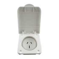 Caravan Outlet Female – 3 Pin 250V AC 15A