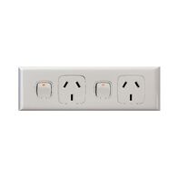 Excel - Horizontal skirting powerpoint 2 gang 10A 240V a.c. with busbar link white