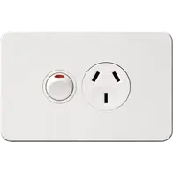 Silhouette 10A socket Horz + shutter MW