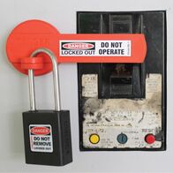 CIRCUIT BREAKER LOCKOUT, LARGE BLOCKING TYPE, INCLUDES SPACER