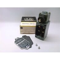 Allen-Bradley 802TCS7 Limit Switch 600V AC 10 Amp