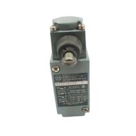 Allen-Bradley 802TK1TP Plug-In Oiltight Limit Switch