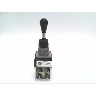 Allen-Bradley 800TT2H3GGLL 30mm Two Way Toggle Switch