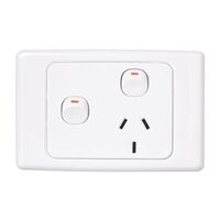 2000 Series
Single Switch Socket Outlet
250V, 10A, Removable Extra Switch | White Electric