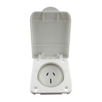 Caravan Outlet Female – 3 Pin 250V AC 15A