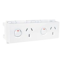 Clipsal - Max 4, Switched Socket outlet, DIN Mounted 2 Gang 10 A 250 V 3 pin 8 module double pole