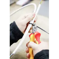 Professional electric diagonal cutters with DynamicJoint® 180 mm | x