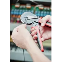 Crimp tool automatic