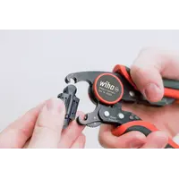 Crimp tool automatic