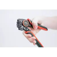 Crimp tool automatic