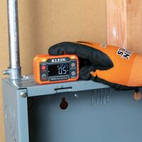 Digital Angle Gauge with Angle Alert