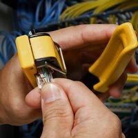 Data Cable Crimping Tool for Pass-Thru™, Compact