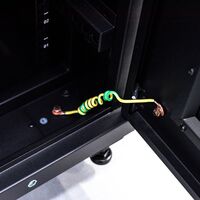 Server Rack Cabinet 18RU | 1000kg Load Capacity | Lockable Castors & Shelves | by SERVEREDGE