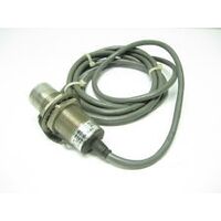 Allen-Bradley 871TMB15N30A2 Inductive Sensor Metal Face 30mm Barrel Diameter