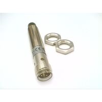 Allen-Bradley 872CD4NN12D4 Proximity Sensor 3-Wire DC Standard Barrel