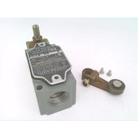 Allen-Bradley 802RHF Limit Switch Lever Type NEMA 4 and 13 Sealed Contact