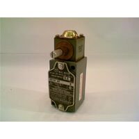 Allen-Bradley 802RHF Limit Switch Lever Type NEMA 4 and 13 Sealed Contact