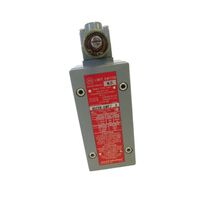 Allen-Bradley 802XRAF7 Limit Switch with Lever Actuator