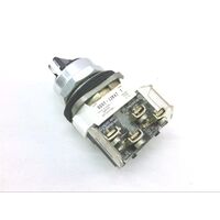 Allen-Bradley 800TJ2KA7A Selector Switch 30mm 3 Position