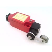 Allen-Bradley 440PCMHS11D4 Small Plastic Limit Switch