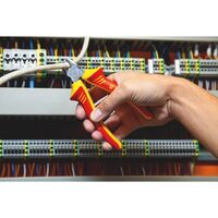 VDE Combination Pliers DIN ISO 5746 | Insulated for Live Work | Chrome Plated Steel | Ergonomic Handle | by Wurth