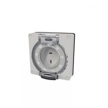 Buffalo -u00a0Socket IP66 15A 32V~ 2 Pin Polarised, Less Enclosure  x1 - BUSO215P32LE