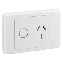 2000 Series
Single Switch Socket Outlet
250V, 20A | White Electric