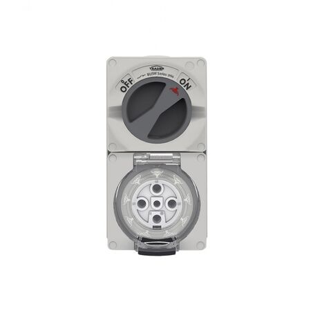 Buffalo -u00a0Combination Switched Socket IP66 32A 500V~ 5 Pin  x1 - BUC532
