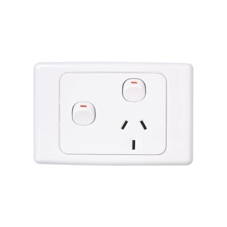 2000 Series
Single Switch Socket Outlet
250V, 10A, Removable Extra Switch | White Electric