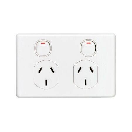 Classic C2000 Series, Twin Switch Socket Outlet, Classic, 250V, 10A, Safety shutter - White Electric