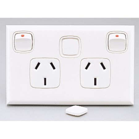 Excel - Horizontal double powerpoint with circuit Id 2 gang 10A 240V a.c. white