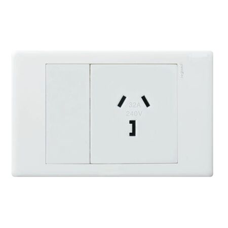 Excel Life - Common plate - Horizontal Single Powerpoint Unswitched 1 gang 32A white