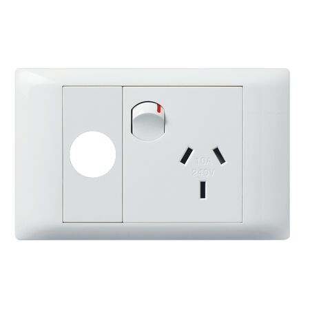 Excel Life - Common plate - Horizontal single powerpoint 1 gang 10A 240V a.c. with extra hole white