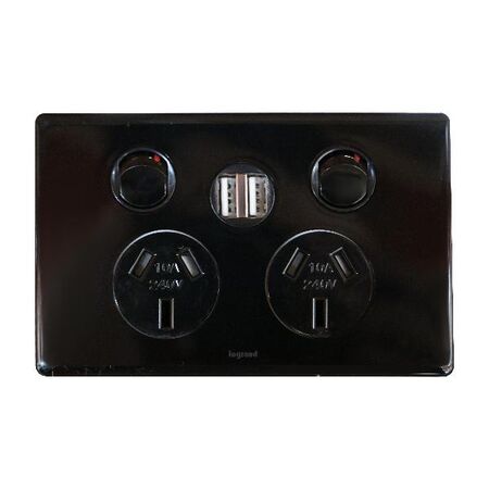 Excel Life 10A Double Powerpoint with Integrated USB Dual Type A Chargers Black