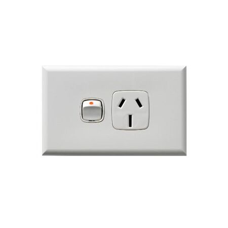 Excel - Horizontal single powerpoint 1 gang 15A 240V a.c. with safety shutters gloss white