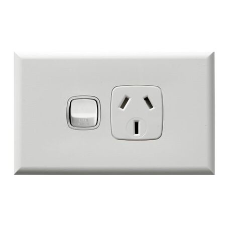 Excel - Horizontal single powerpoint 1 gang double pole 10A 240V a.c. white