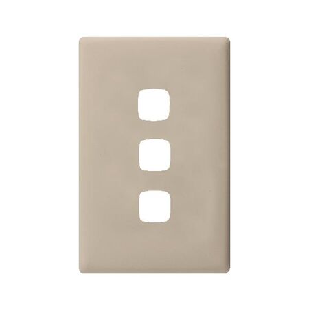 Linea - Coverplate 3 gang ghost gum