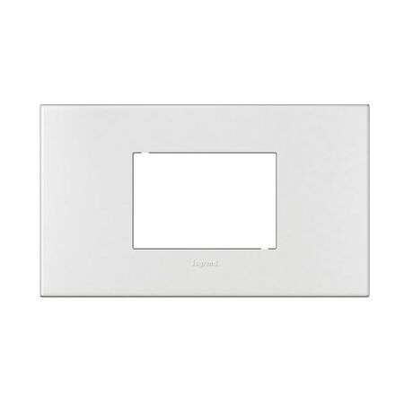 ARTEOR 3 Module Standard Shaver Coverplate White
