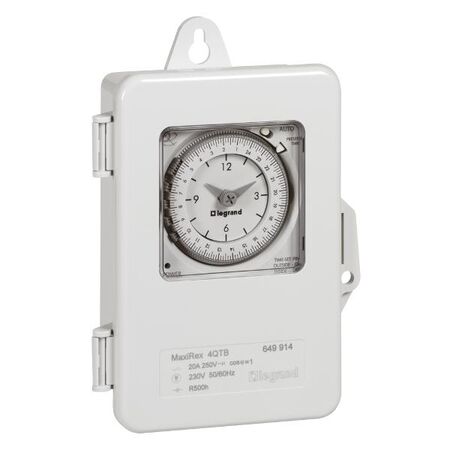 Analogue time switch 24 hour program 20A - with 500 hours working reserve 4 time switch - 4QTB with IP53 enclosure