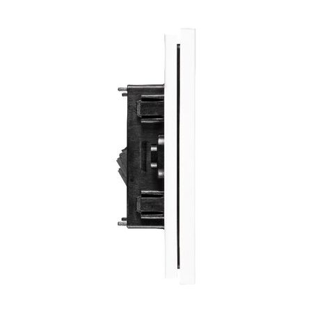 Bticino Living Now 10A AU Autoswitched Single Powerpoint White