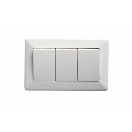 Como - Horizontal Single Pole Double Throw - rocker Switch 3 gang 10A 240V a.c. white