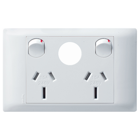 Excel Life - Common plate - Horizontal double powerpoint 2 gang 15A 240V a.c. with extra hole white