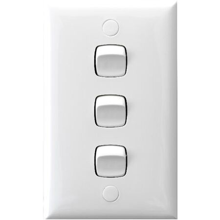 HPM Standard 10A 3 Gang Single Pole Double Throw Vertical Switch White