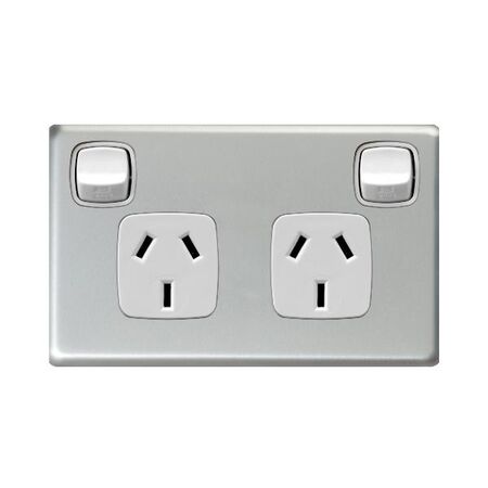 Excel - Horizontal double powerpoint 2 gang 10A 240V a.c. white/matt silver