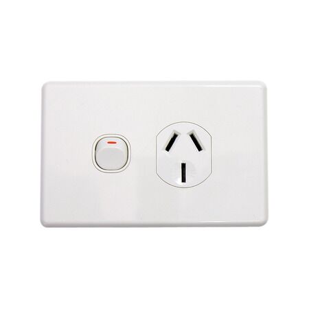 Classic C2000 Series, Switched Socket Outlet, Single, 250V, 20A - White Electric
