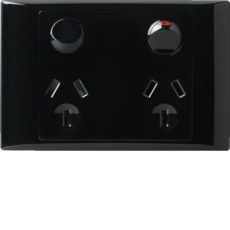 Socket Twin 10A Horz Shutter Black