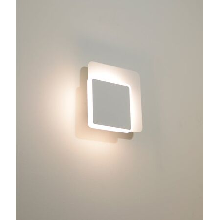 WALL Int City S/M 5W Round Rotatable Wh Dim Tri 3K/4K/5.7K 294 Lm