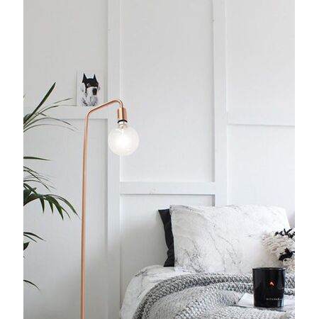 FLOOR ES Wh HOOK H1610mm w/blonde wood